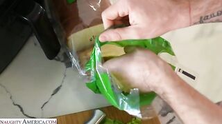 MyFriendsHotMom Katalina Kyle