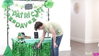 BrattySis Della Cate Stepsisters Kissing Booth