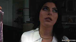 Brazzers Abigaiil Morris, Gal Ritchie Sneaking A Piece Of The Pie