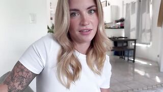 OnlyFans Zoeneli Your stepsister's best friend gets horny while waiting