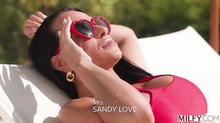 Milfy Sandy Love Curvy MILF Is BBC Obsessed