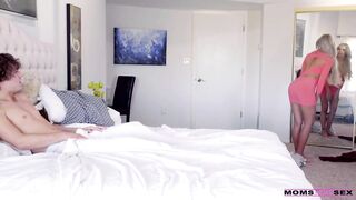 Moms Teach Sex: Seduced by my stepmom (FULL VID)