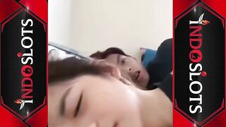 Niat Nya Cuman Gesek Doang Eh Malah Kepancing Sama Desahan Doi
