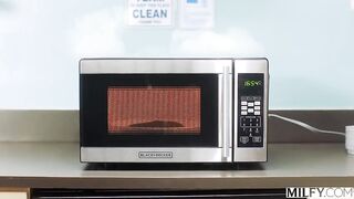 Busty brunette pleases a crowd of workers during a break ????