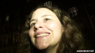 Lea, Fonctionnaire, Se La Prend Dans Le Cul