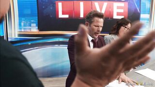 Breaking News: She Wants To Fuck - Nicole Doshi