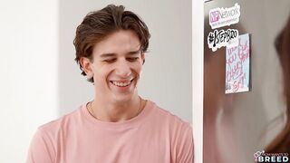 Paris Lincoln Rewarding The Man Of The House - MomWantsToBreed