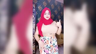 TikToker Anisha Momo Viral Vedios