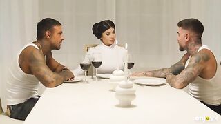 Sara Retali’s Princess Leia seduces two rebels