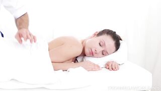 Kate Rose - TrickyMasseur