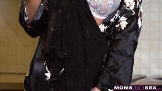 Horny Milf Sharon White Can't Resist the Urge to Masturbate to Stepsons Gym Shirt - S20:E5