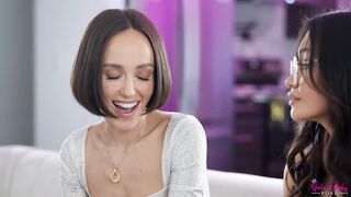 I've Never Kissed A Girl - Cheerleader Kait, Christina Sage, Jade Kimiko